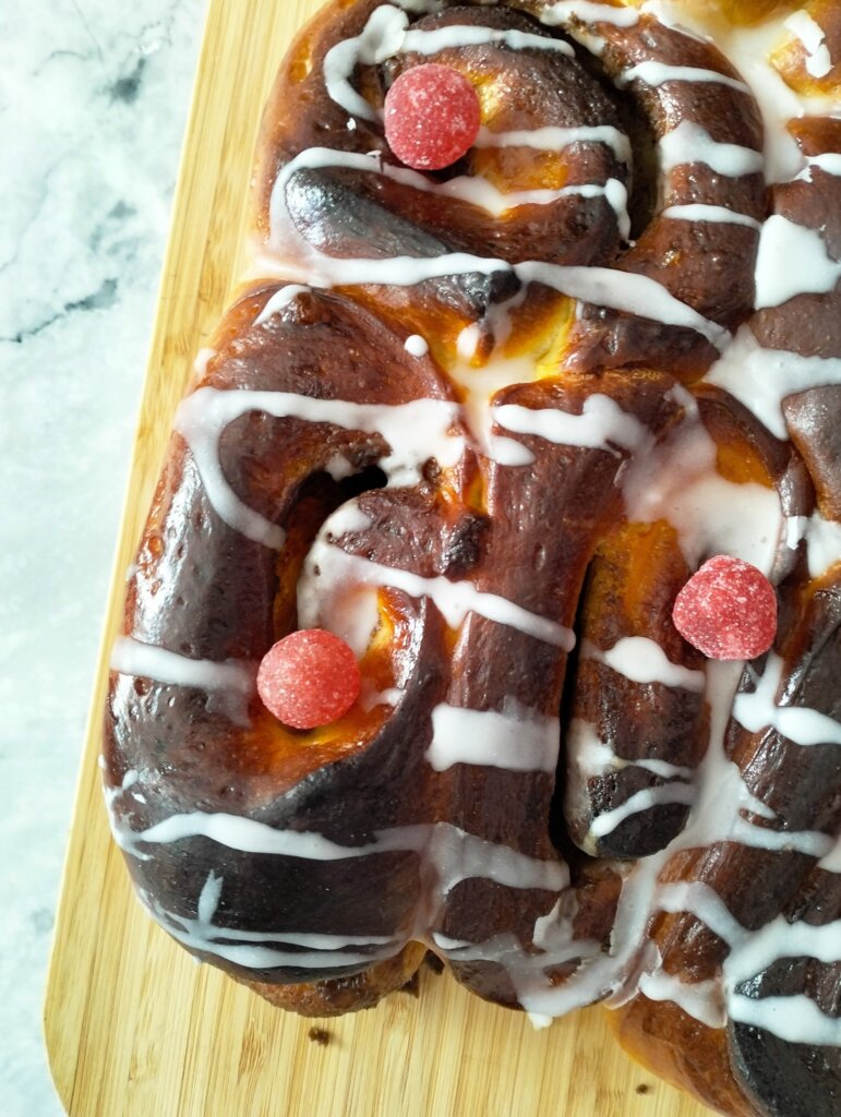 árbol de navidad de rollos de canela