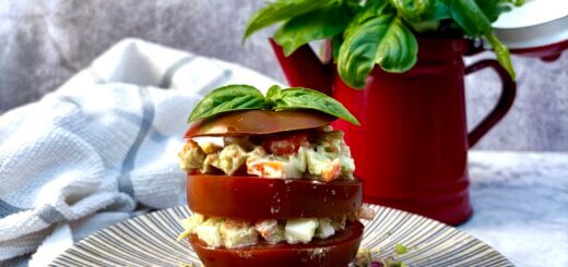 ensalada de tomate en torre