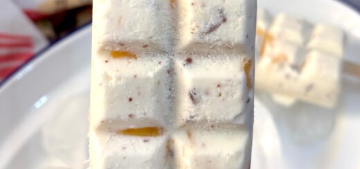 Stracciatela y melocotón