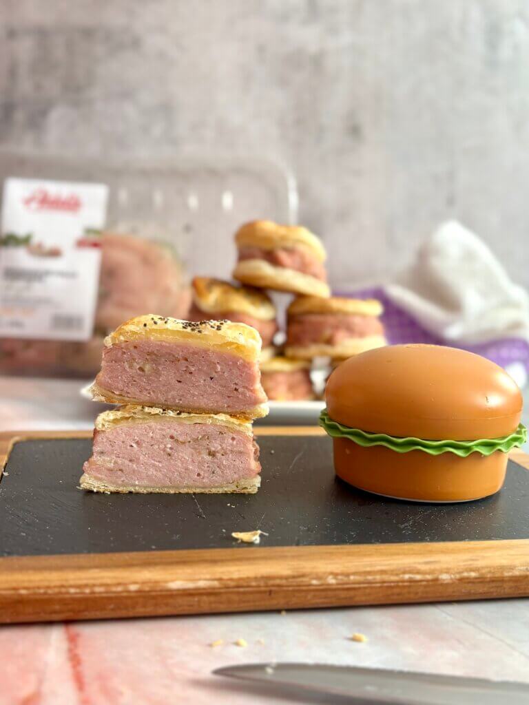 minihamburguesas de hojaldre y pollo
